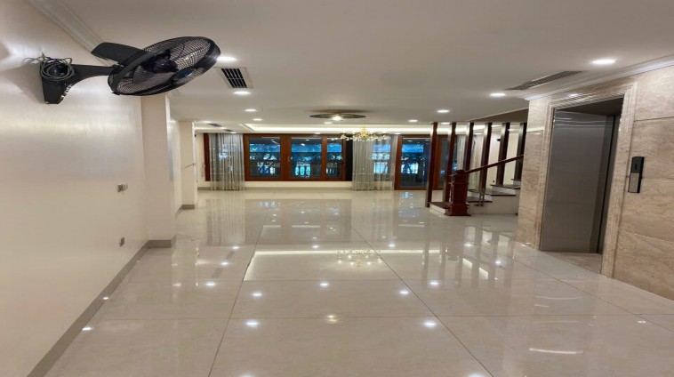 Cho Thuê nhà LÀM NHÀ NGHỈ, HOTEL  Mặt phố Nguyễn Chánh, Cầu Giấy